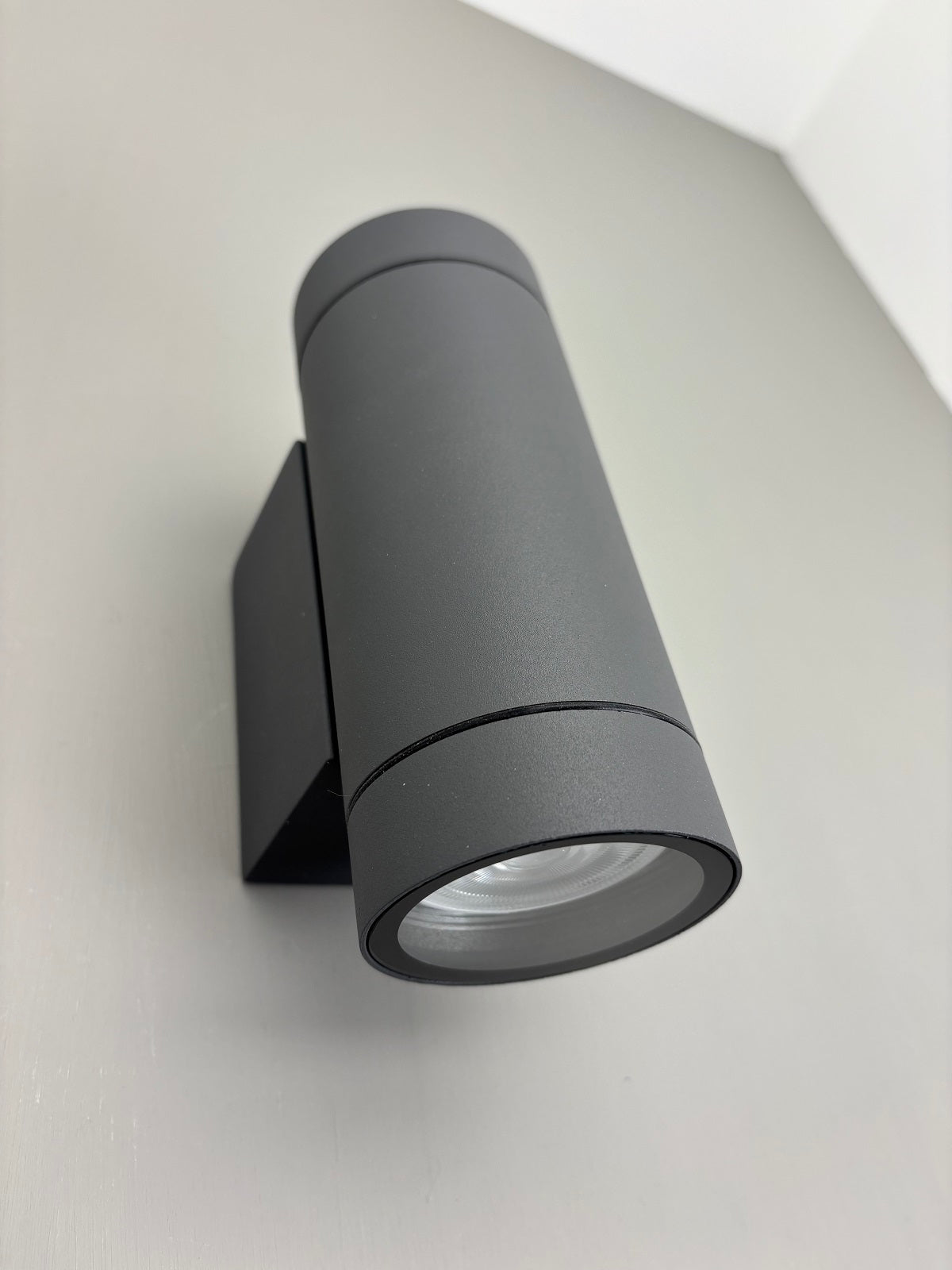Außenwandleuchte, grau, 2flg., GU10, IP54