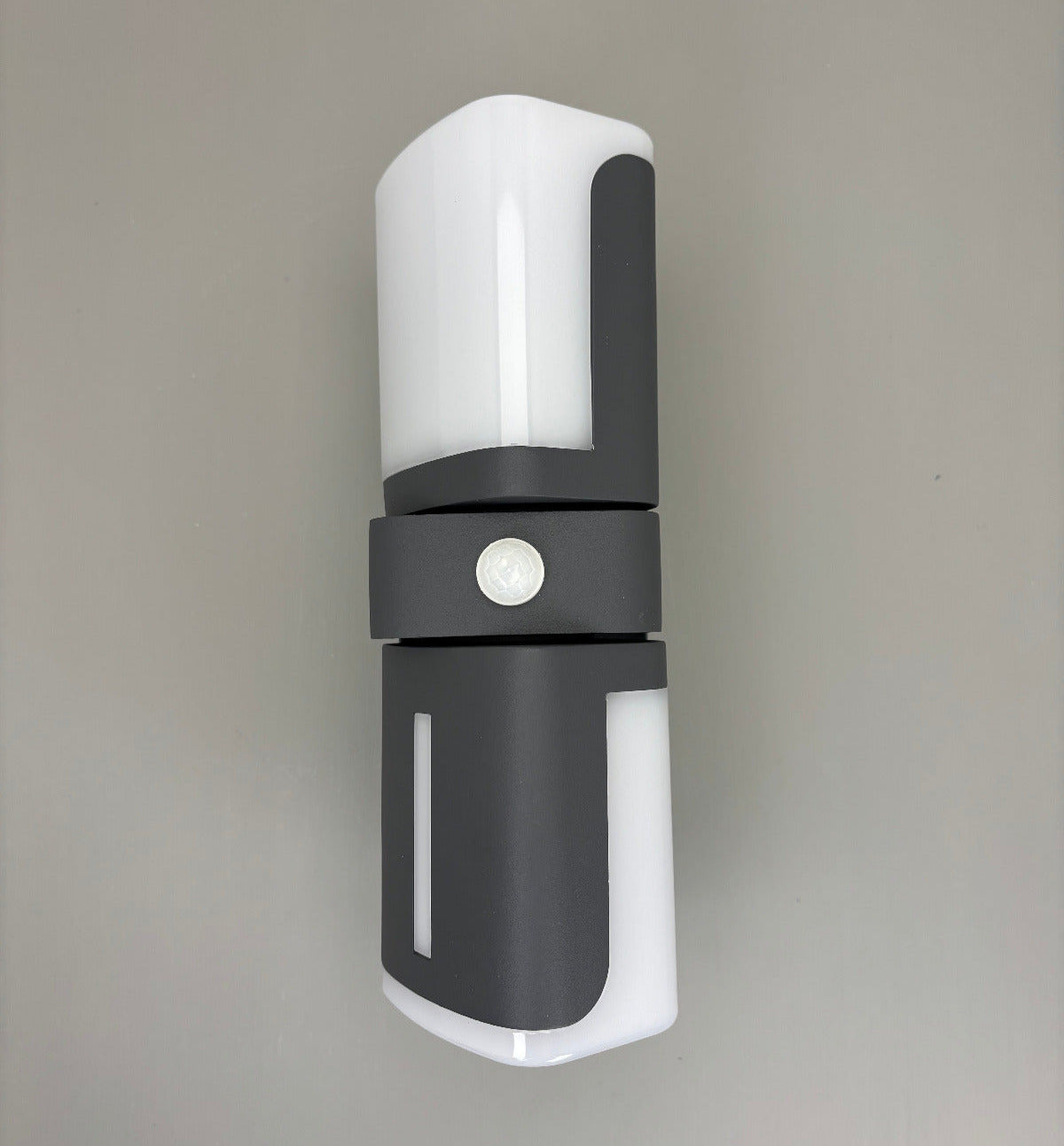 Außenwandleuchte drehbar, grau, 2flg. 12.5W, Bewegungsmelder