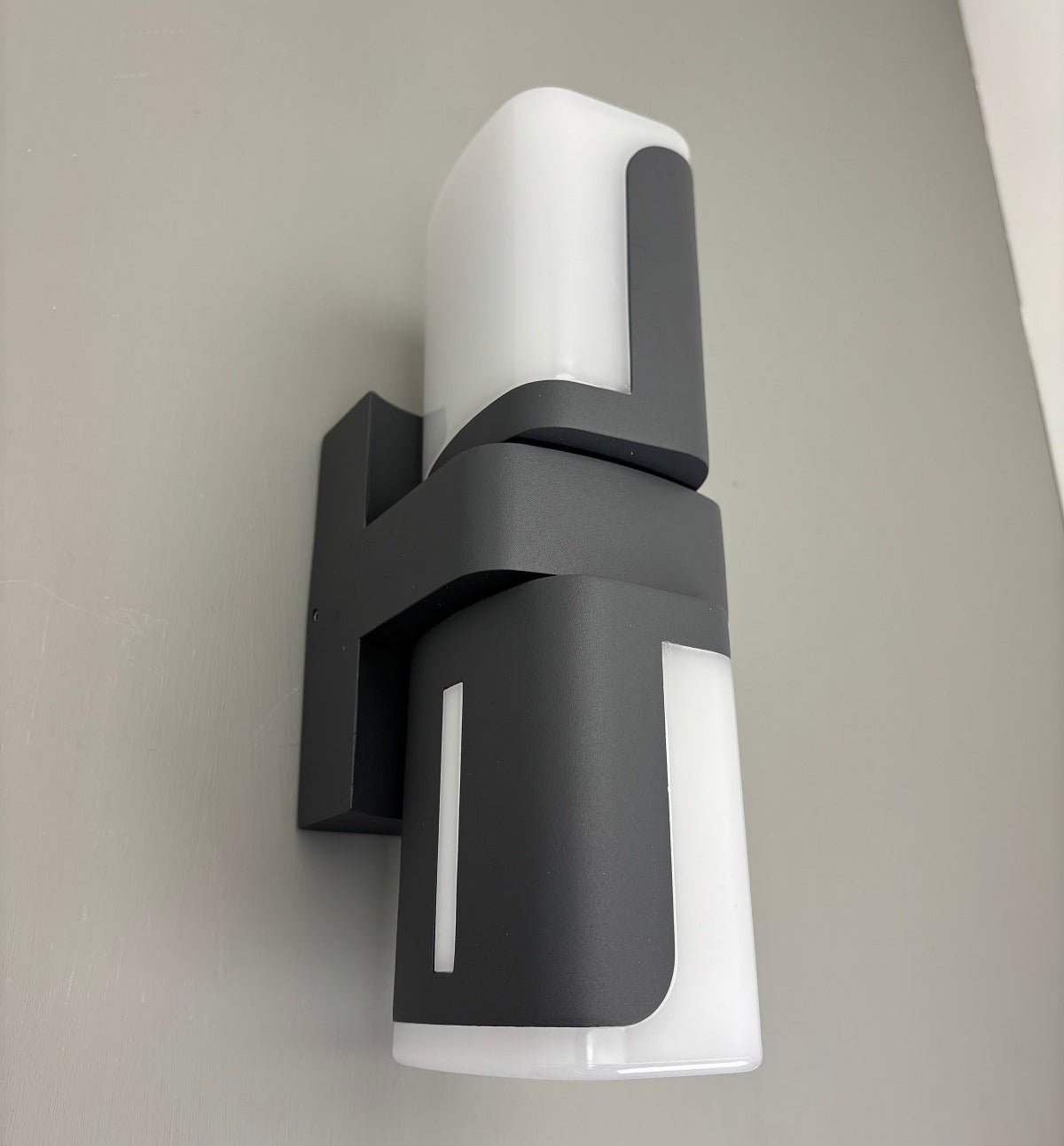 Außenwandleuchte drehbar, grau, 2flg. 12.5W,