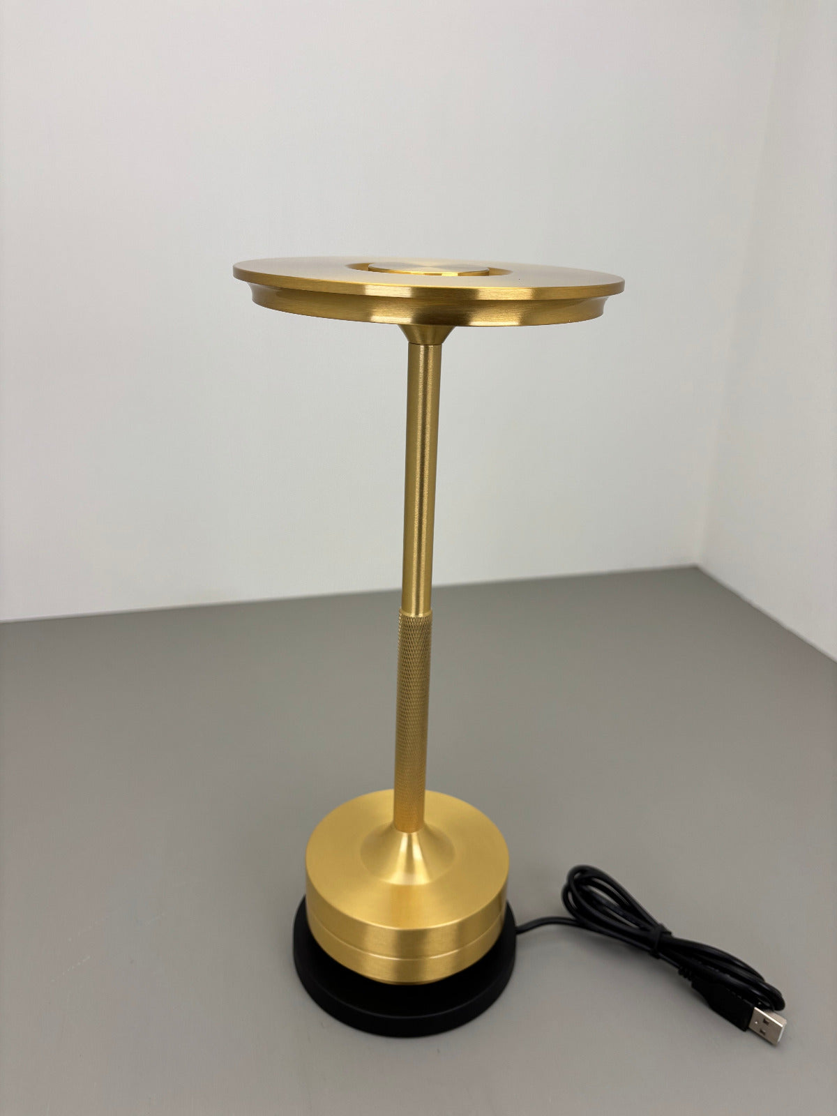 LED-Tischleuchte, gold, Akku, dimmbar