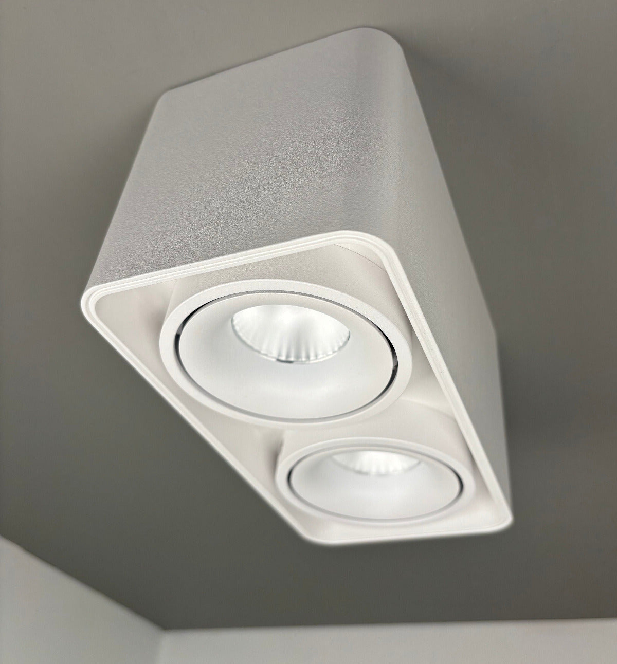 LED-Deckenstrahler, weiß, 2flg. 16W, beweglich