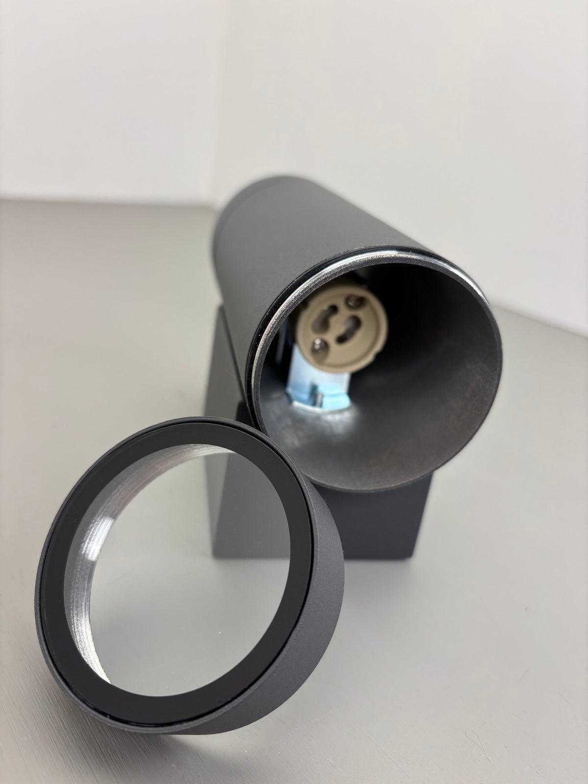 Außenwandleuchte, grau, 2flg., GU10, IP54