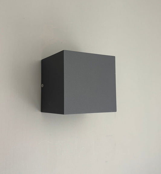 Außenwandleuchte, grau, 2flg. 6W, IP54